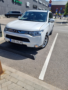 Mitsubishi Outlander (1 фото из 11)