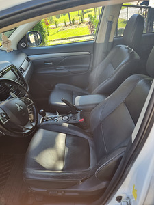 Mitsubishi Outlander (5 фото из 11)