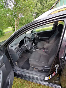 Avensis (1 foto / 6)