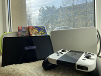 Nintendo switch OLED + Splatoon 3 + Mario + case