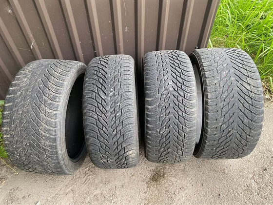 275 R19 M+S Nokian