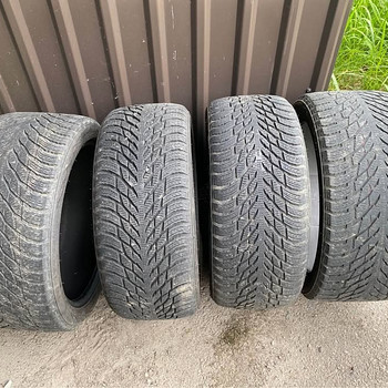 275 R19 M+S Nokian