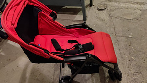 Ülikerge ja vastupidav Chicco kokkupandav jalutuskäru (1 foto / 8)