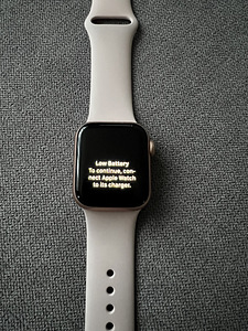 Müüa Apple Watch Series 6 40mm GPS Gold Aluminum Case (5 foto / 8)