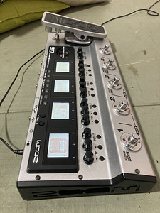 ZOOM G 5 Guitar Effects Amp Simulator (5 foto / 7)