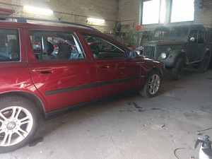 Volvo v70 (1 фото из 15)
