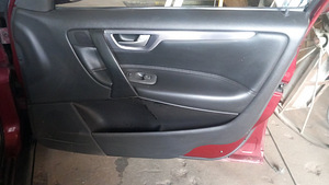 Volvo v70 (13 фото из 15)