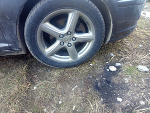 Toyota avensis (3 foto / 5)