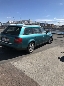 Audi A6 универсал (2 фото из 7)