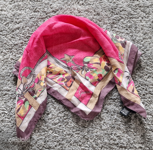 Guess шарфы разные (фото #3)
