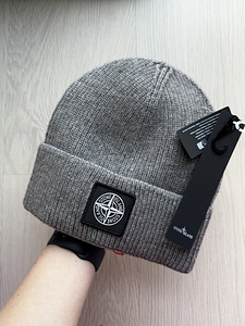 Stone island hat (1 foto / 4)