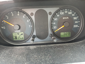 Ford Fiesta 2001, 1.3 (7 foto / 8)