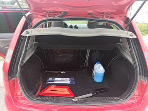 Ford Fiesta 2001, 1.3 (8 foto / 8)