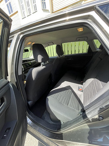 Toyota Auris 2016 (5 фото из 5)