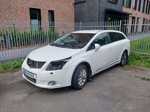 Toyota Avensis 2011 (5 foto / 5)
