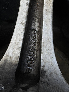 Toyota retroveljed 15×6 1/2 JJ (4 foto / 4)