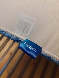 Voodi madratsi ja pealismadratsiga (4 foto / 8)