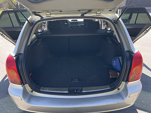 Toyota avensis (8 foto / 15)