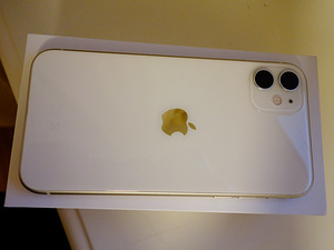 iPhone 11 128Gb (2 фото из 9)