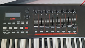 Akai mpk261 midi klaviatuur (4 foto / 6)