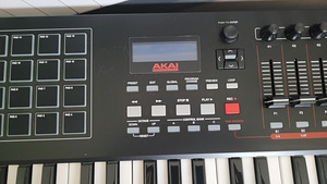 Akai mpk261 midi klaviatuur (5 foto / 6)