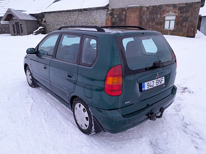 Mitsubishi Space Star (4 foto / 8)