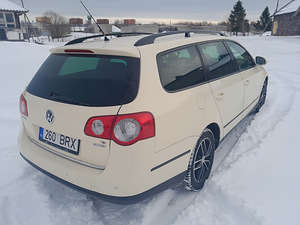 Volkswagen Passat (3 foto / 6)