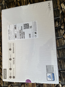 Совершенно новаый tab m10HD lenovo. Продаю за 150 (2 фото из 2)