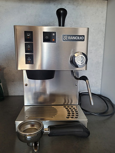 Эспрессо машина рожковая Rancilio Silvia (2 фото из 2)