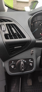 Ford C-Max (12 foto / 15)
