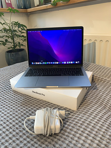 MacBook Pro (13-inch, 2017, Two Thunderbolt 3 ports) 256GB (5 foto / 6)