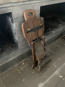 Sepistatud liigendite, kinnitustega täispuit käsitöö toolid (3 foto / 3)
