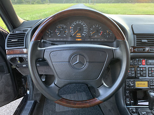 Мерседес-Бенц S500 W140 (9 фото из 13)