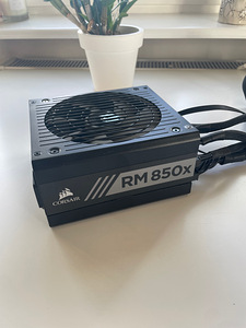 Toiteplokk / psu corsair Rm850x (1 foto / 3)