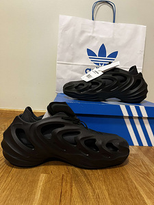 Продаются новые кроссовки/обувь adidas adiFOM Q (2 фото из 3)