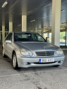 Mercedes-Benz C 180 1.8 105kW (1 foto / 15)