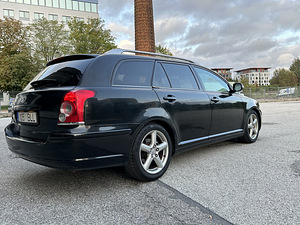 Toyota Avensis 2.2d (130kw) (6 foto / 12)