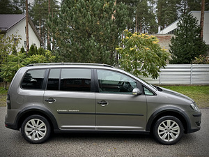 Volkswagen Cross Touran 1.9 TDI (77 kW) (4 foto / 13)