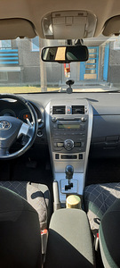Toyota corolla 1.6 автомат (5 фото из 7)