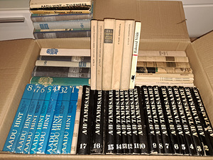 Продаются различные книги (1 фото из 10)