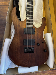 Ibanez guitar (2 foto / 9)